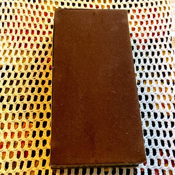 Vintage Gold Tissue Box - Picture 2 of 4